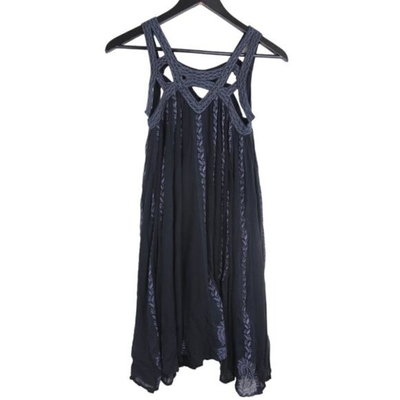 Free People Dresses & Skirts - Free People FP One Paisley Vine Lattice Tunic Mini Dress Black